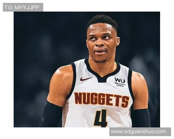 威少36岁依然身材爆炸 小平头大胸肌八块腹肌尽显力量与魅力 威少36岁依然身材爆炸 小平头大胸肌八块腹肌尽显力量与魅力